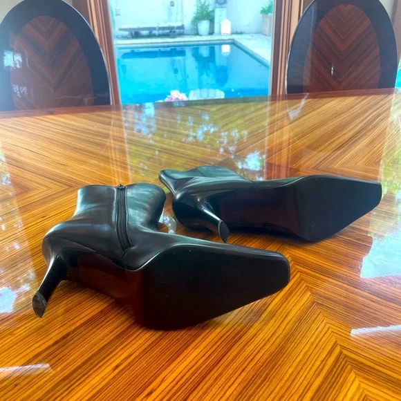 Gianni Bini size 8.5M ankle booties zipper rich brown like new - Picture 8 of 10